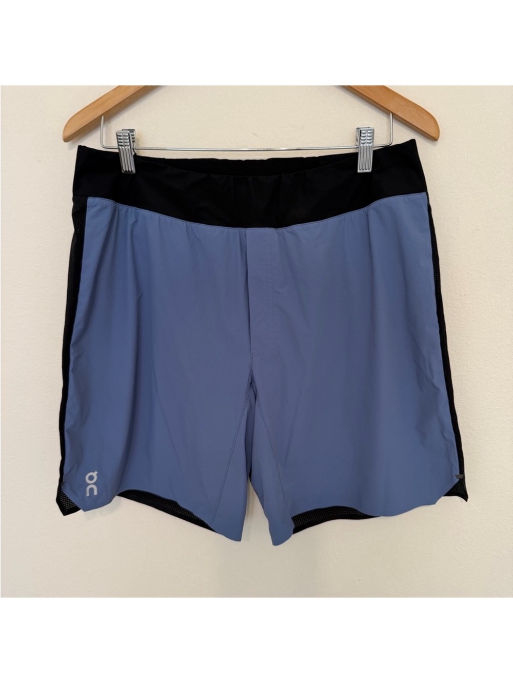 On Running Men’s Blue Running Shorts with Black Waistband